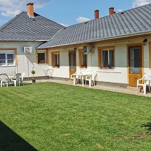 rozika-apartman-ii.hotels-hajduszoboszlo-hungary.com/